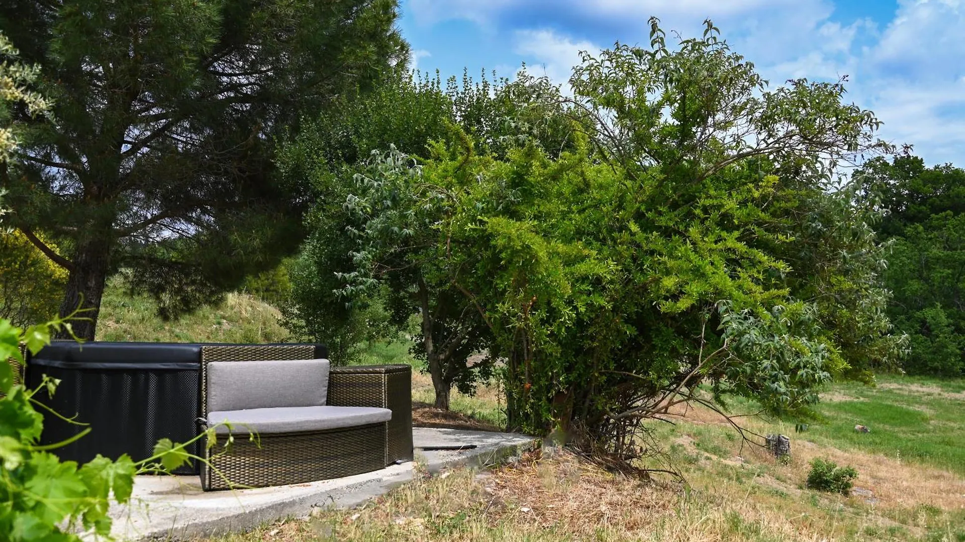 בית נופש Viens Propriete Au Calme En Pleine Nature Avec Jacuzzi צרפת